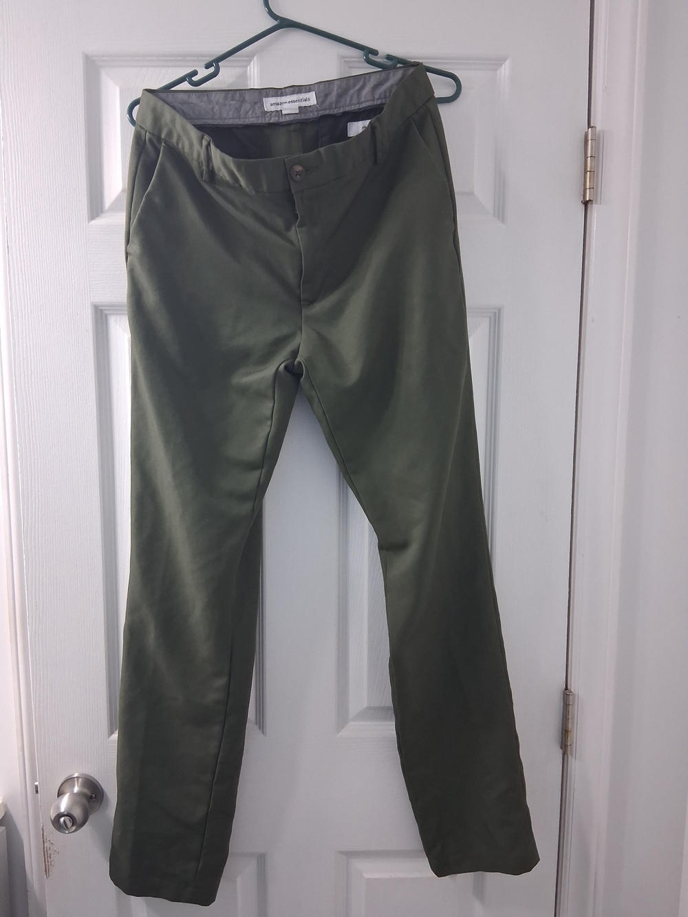Amazon Essentials Men's Chino Pants in Green Waist 33W x 34L Like New
